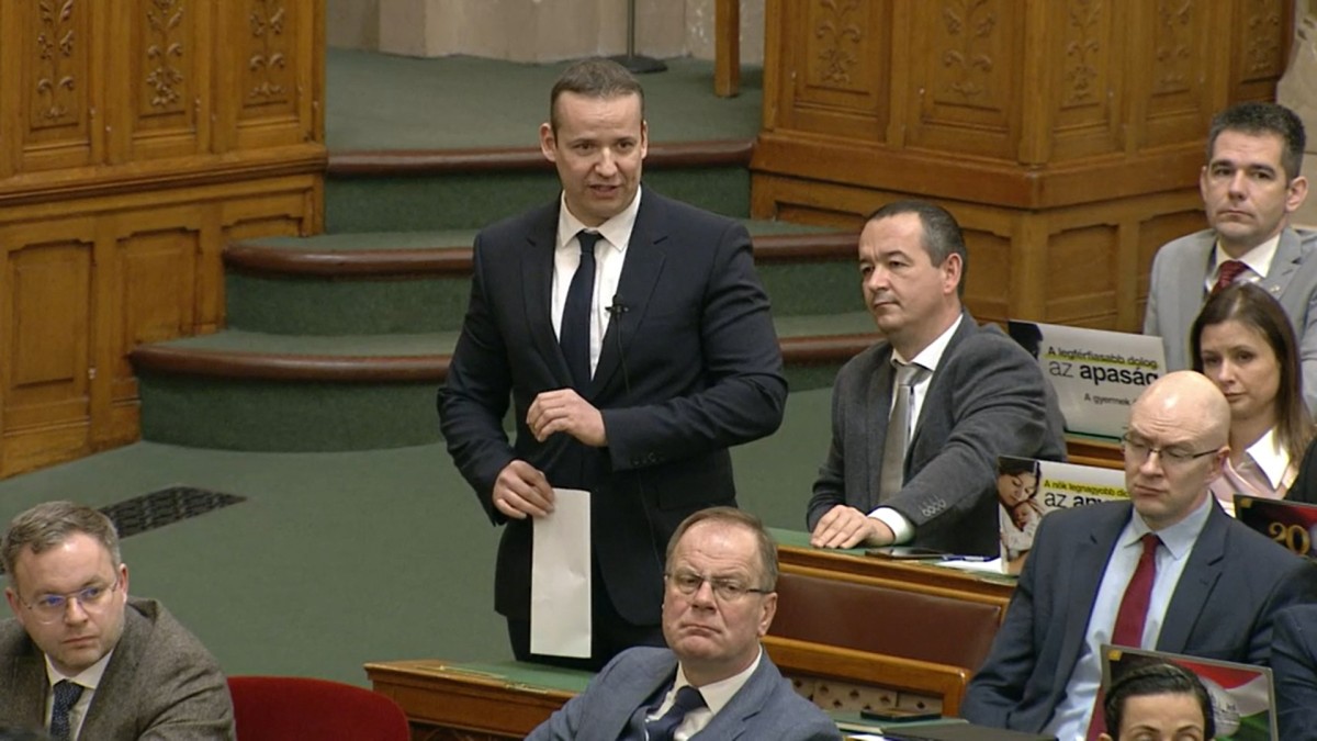 Orbán szóbeli ígéretet tett Toroczkainak a készpénz megvédésére