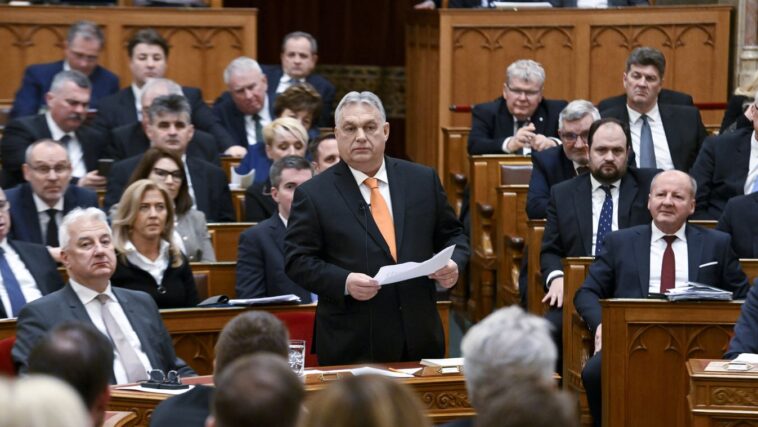 Alaptörvényi szintre emelheti a kormány a készpénzhasználathoz való jogot