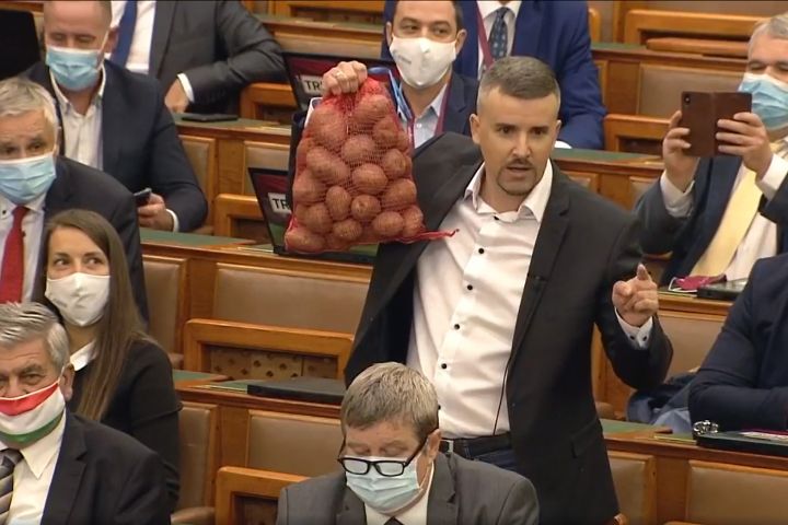 Jakab Péter a Partizánban vallotta be, hogy támogatja az azonos neműek házasságát