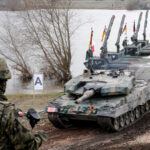 Hullanak az Abrams harckocsik, elsüllyedt az orosz haditengerészet legmodernebb hajója