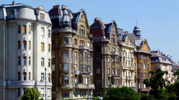 Magyarok százezrei mozdultak meg egyszerre, megérkeztek a lakásbiztosítási kampány első számai