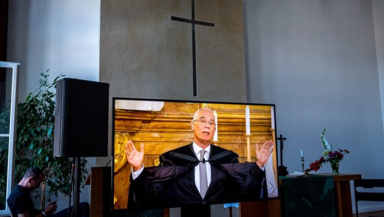 Balog Zoltán önvizsgálatot, bűnbánatot tart