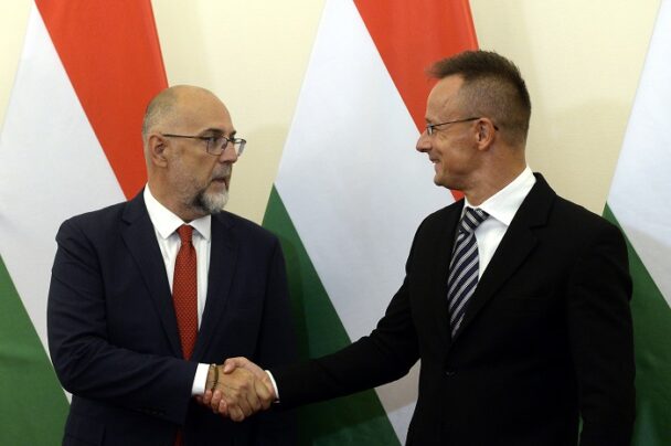 Szijjártó: egy erős RMDSZ nagyban hozzájárul a jó magyar-román kapcsolatokhoz