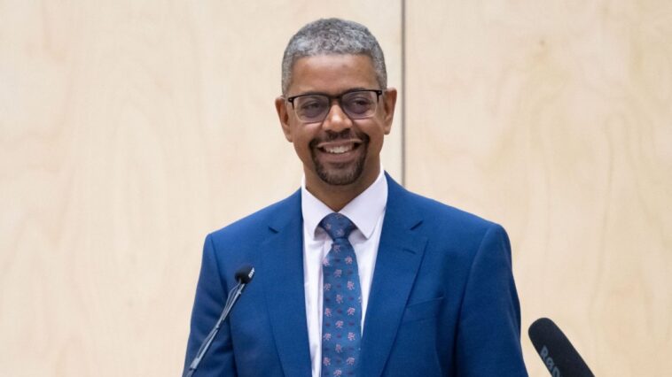 Európában először Walesnek lesz fekete miniszterelnöke