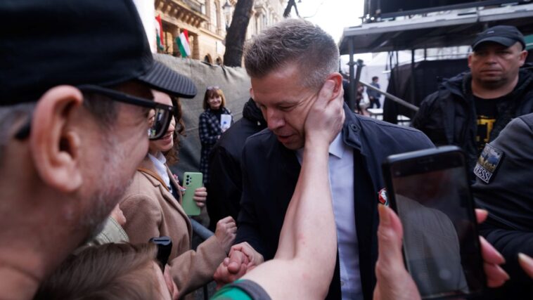 Hont: Magyar Pétert eddig Orbán tartotta el, most pedig a Gyurcsány-nyugdíjasok álommanökene