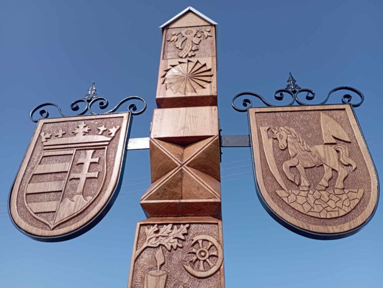 Jelek a szülőföldön