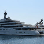 Egy 73 méter hosszú, 36 milliárdos szuperjachtot rendelt egy titokzatos magyar ügyfél