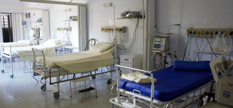 Harmincmilliárd forinttal ugrott meg egy hónap alatt a kórházak tartozása