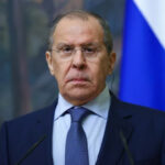 Lavrov: nem Zelenszkijjel kell tárgyalnunk a rendezésről
