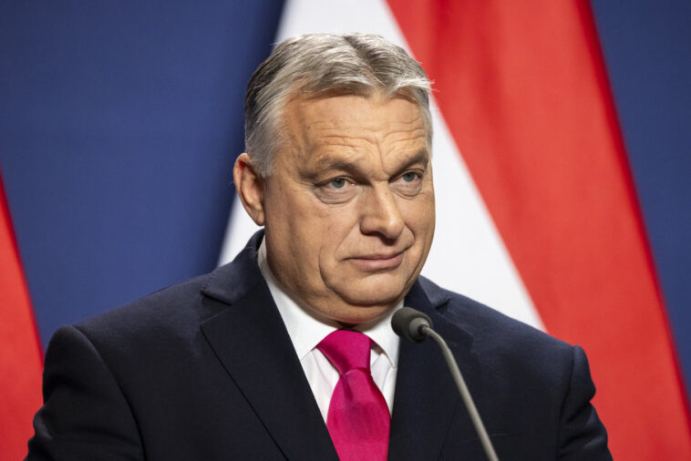 Orbán szerint annyi tőkéje van már 1500 magyar cégnek, hogy külföldön keres megtérülést