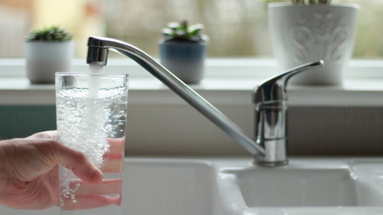 Megvizsgálták, mennyi vegyi anyag van az ivóvízben, még a tudósok is meglepődtek