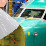 Nem csak egy ajtó a baj: egyre mélyebbre süllyed a Boeing