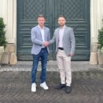 A “nonprofit civilszervezet” és a “messiás” egymásra találtak