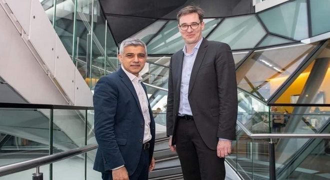 Karácsony Gergely meghatódottan gratulált London pakisztáni polgármesterének