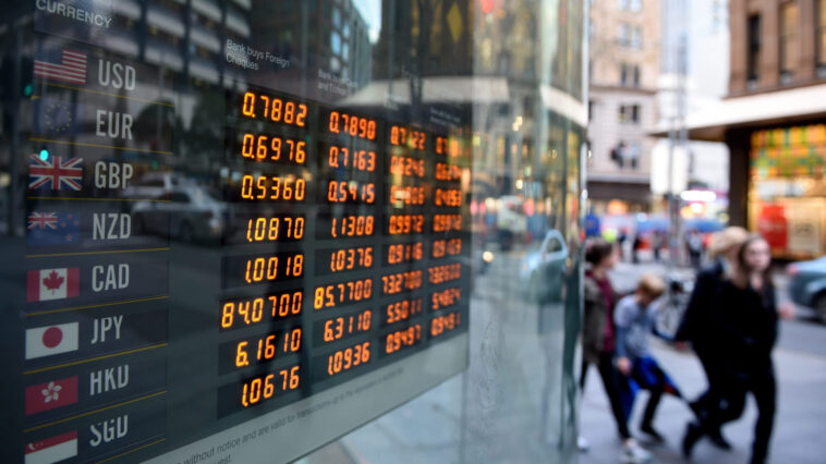 Rég nem látott szintig erősödött a forint kedden