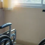 Bomló holttestet találtak egy szekrényben egy idősek otthonában