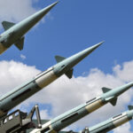 Küszöbön az újabb háború: teljes készültségben várja egy egész ország a támadást