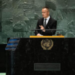 Szijjártó: Magyarország ellenzi a kínai elektromos autókra kivetendő EU-s büntetővámokat