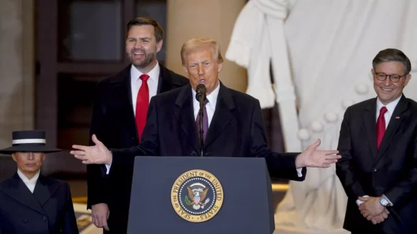 Trump bekezdett: az USA kilép a WHO-ból, valamint kártérítést kapnak az oltatlan katonák