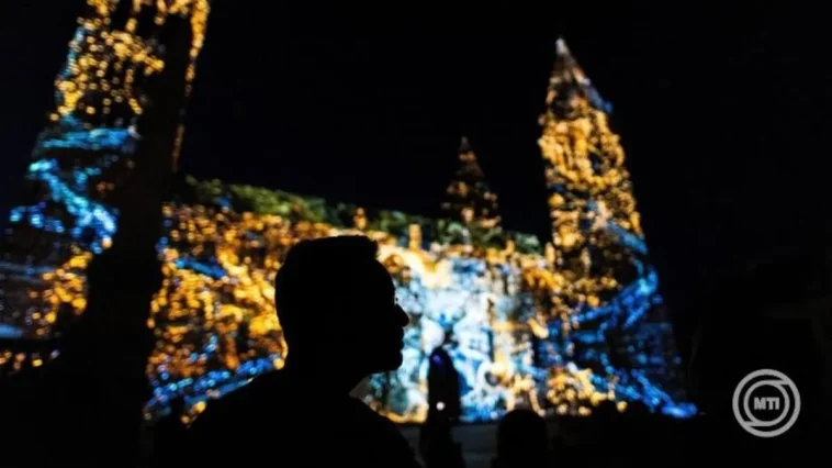 Veszélyben a pécsiek, furcsa szagot éreztek a Fényfesztivál résztvevői