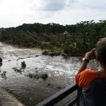 „Majd akkor hívjon, ha az álláig ér a víz” – a több tucat életet követelő texasi villámárvíz háttere