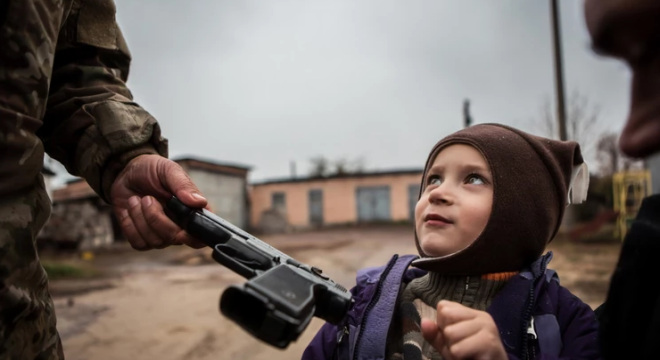 Az ukrajnai tanároknak azt mondták, hogy tegyenek úgy, mintha nem tudnának oroszul