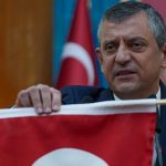 Gyógyszerészből lett ellenzéki vezérként keres orvosságot a török demokrácia bajaira