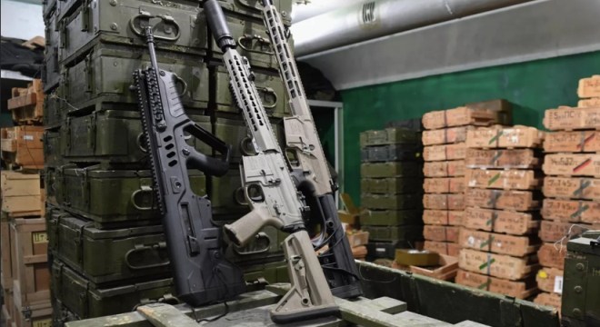 Valami készül: az európai fegyvergyárak elképesztő ütemben bővülnek és készülnek a háborúra