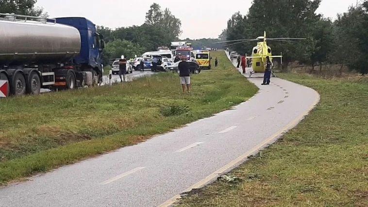 Újabb megrázó információk a mai halálos tömegbalesetről – helyszíni felvételek