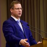 Bombák hullanak Munkácsra és a Barátság-olajvezetékre, miközben Orbán az Adriára utazik – kormányinfó élőben