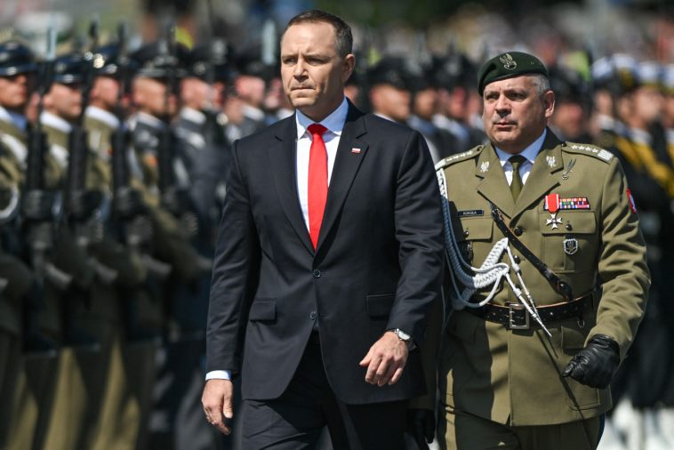 A lengyel elnök megkurtítaná az ukrán menekültek állami támogatását, patthelyzet alakulhat ki