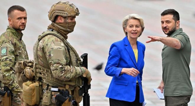 Ursula: pontos tervünk van a csapatok Ukrajnába telepítésére és finanszírozására