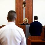 Vitatta a bíróságon az Árpád hídi gázoló, hogy alkalmatlan lenne a vezetésre