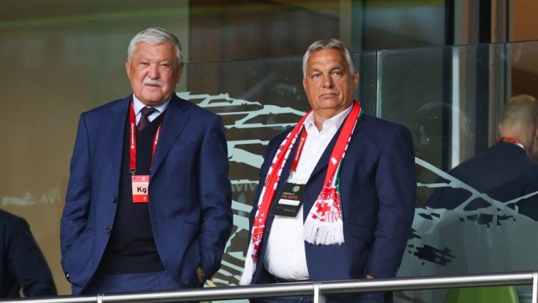 Orbánnak üzent a meccs kezdetekor a Kneecap