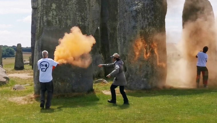 Felmentették a Stonehenge-et megrongáló klímaaktivistákat