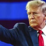 Trump gyengeelméjűnek nevezte az Orbán Viktort diktátornak tituláló demokrata politikust