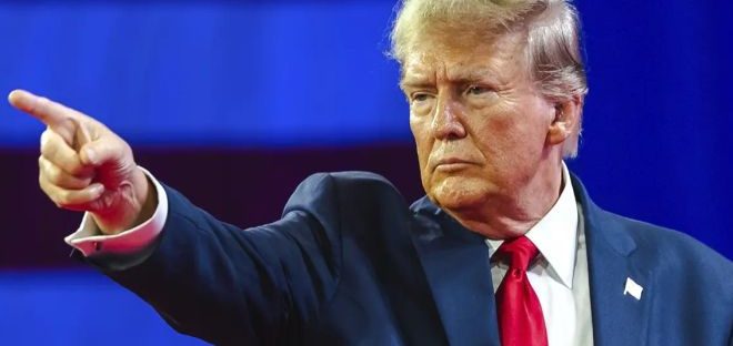 Trump gyengeelméjűnek nevezte az Orbán Viktort diktátornak tituláló demokrata politikust