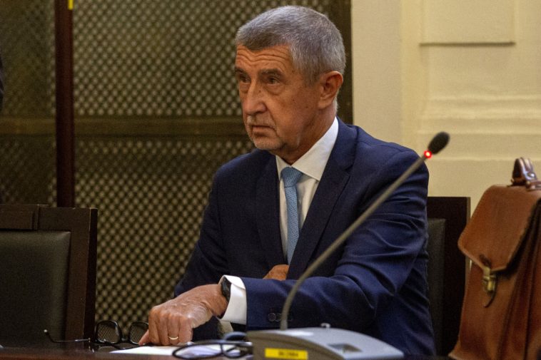 Andrej Babiš bejelentette, hogy megválik az Agrofert holdingtól, hogy kormányfő lehessen