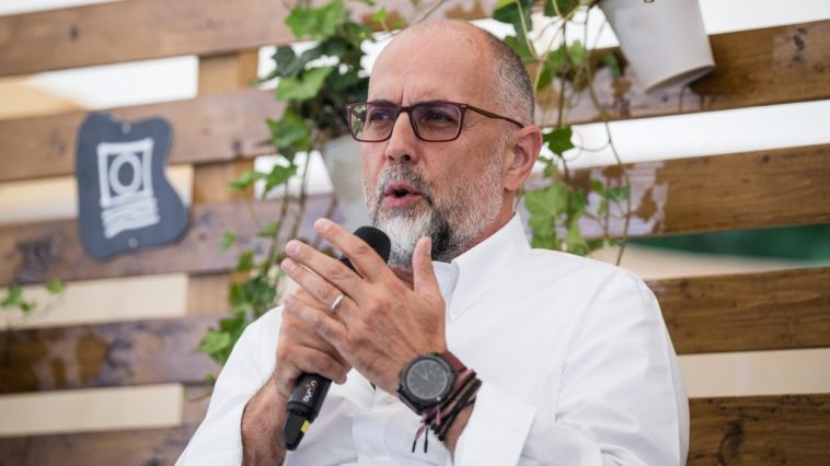 Kelemen Hunor találkozik Magyar Péterrel, de az ismeretlen Tisza Pártért egyelőre nem adja fel a Fideszt