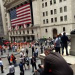 Figyelmeztet a Wall Street-i legenda: ha így marad a helyzet, elkerülhetetlen lesz a világszintű recesszió