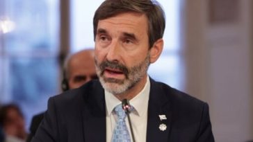 Blanár butaságnak nevezte, hogy a szlovák határra szállították volna a migránsokat