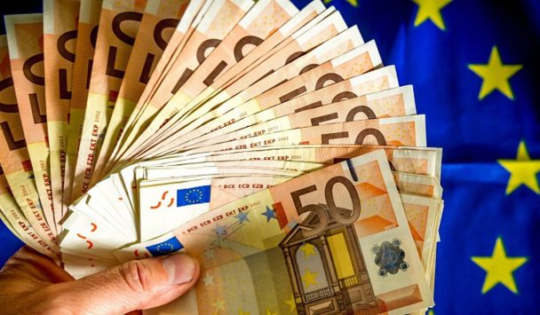 Történelmi mélyponton a hrivnya az euróval szemben