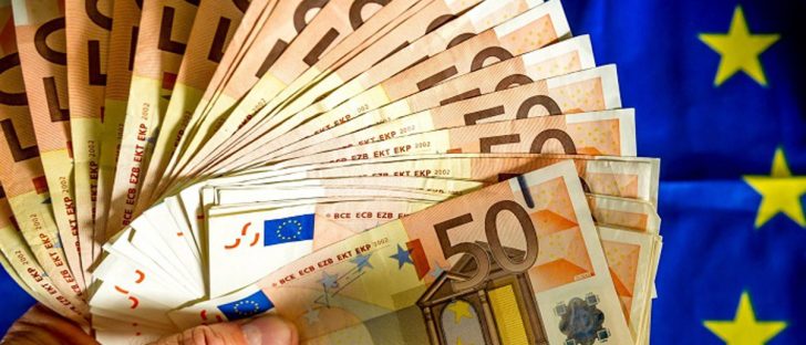 Történelmi mélyponton a hrivnya az euróval szemben