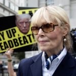 Kamatokkal együtt kapta meg az ötmillió dolláros kártérítést az írónő, aki rágalmazással és szexuális zaklatással vádolta meg Donald Trumpot