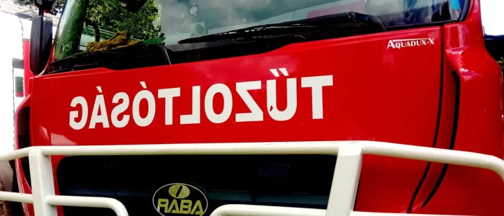 Ablakon menekült ki a hétfős egri család az égő házból
