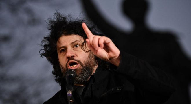 Még Puzsér Róbert szerint is ártalmas Magyar Péterék parlamenti viselkedése!