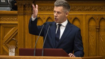 Magyar Péter szerint minden európai országban korrupciónak hívják azt, amit Szijjártó tett