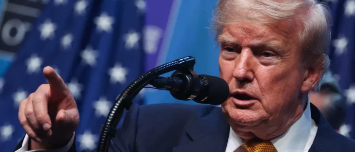 Trump élvezte, hogy Hitlerhez és Sztálinhoz hasonlították – új könyv leplezi le az amerikai elnököt